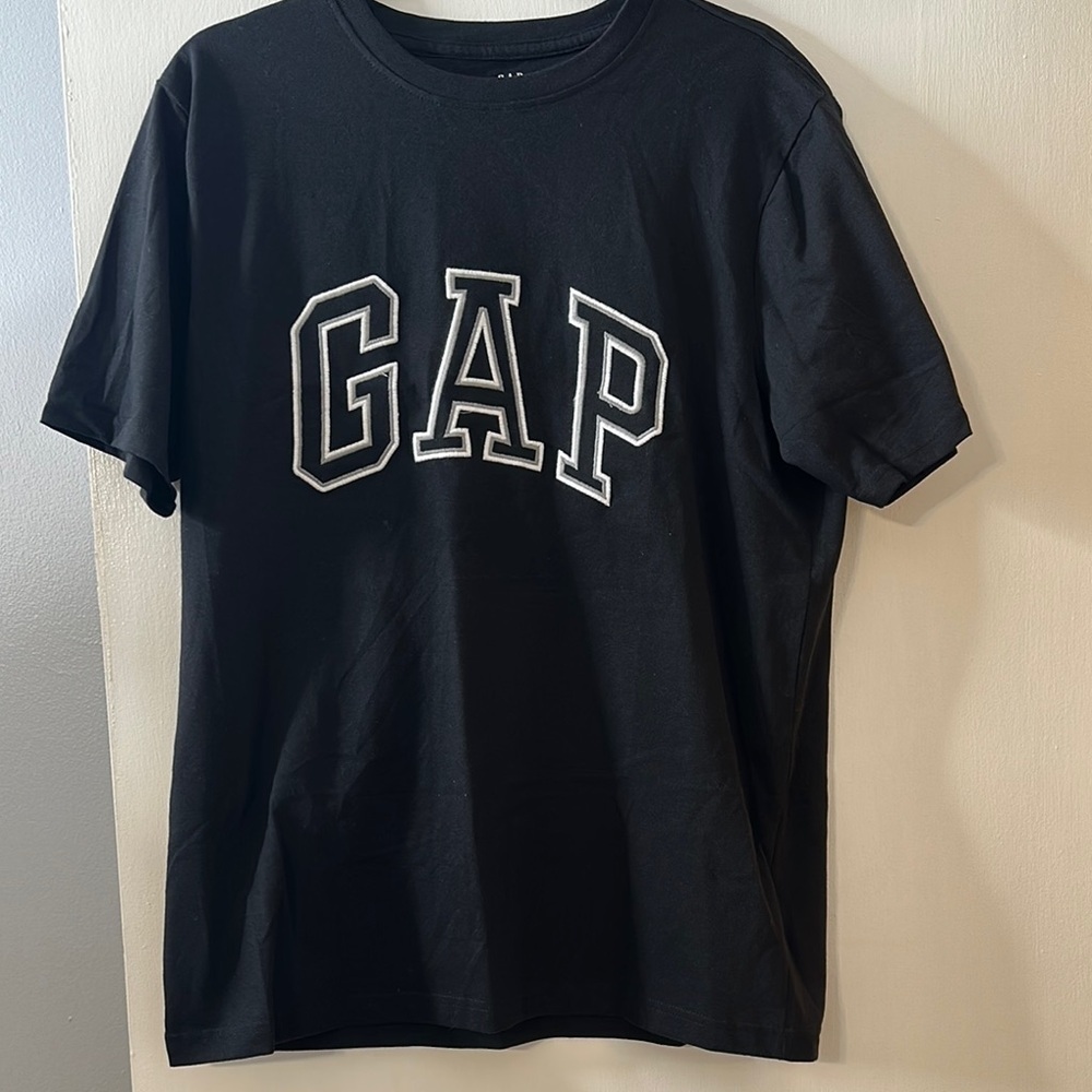 GAP Black Graphic Tee